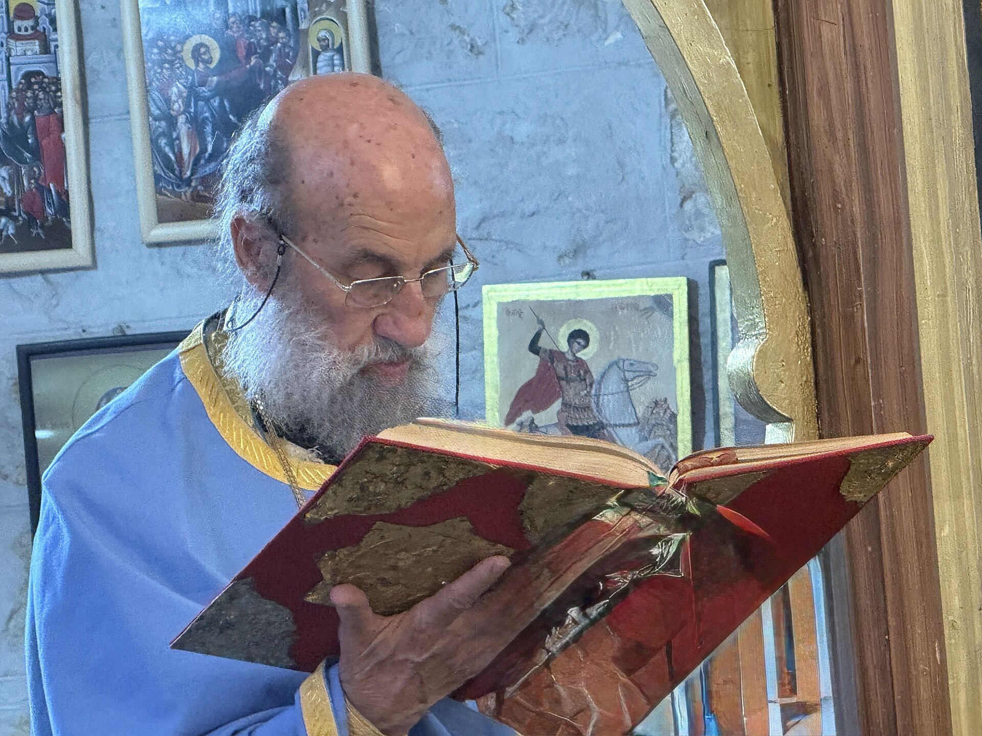 Copertă: Осенний сбор помощи семьям прихода